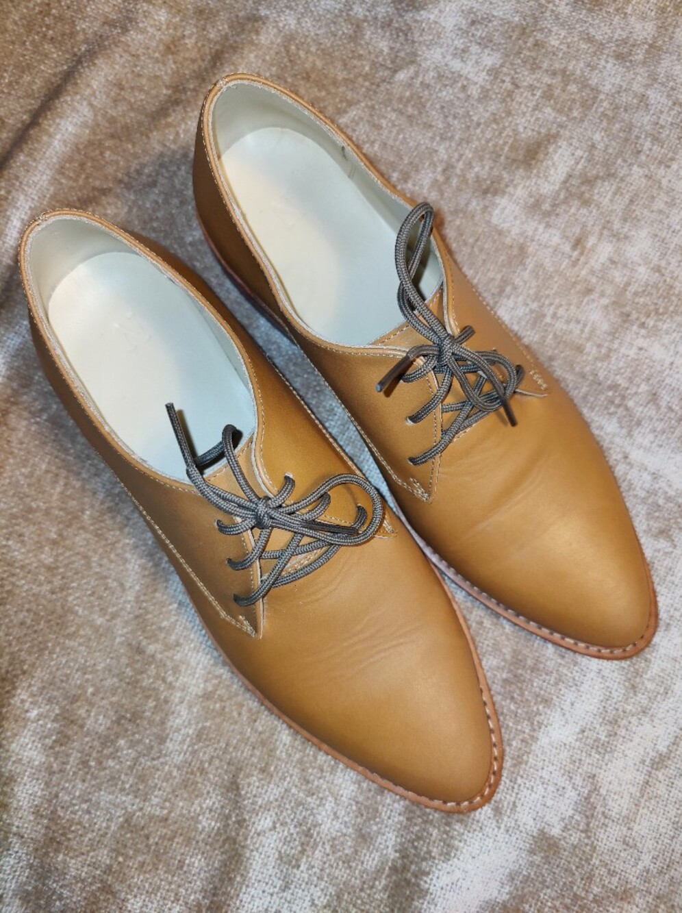 Nisolo James Oxford - Almond, Size 7 - Picture 16 of 16